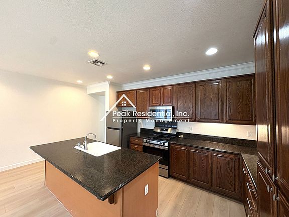 4th image of 9594 Crisswell Dr
