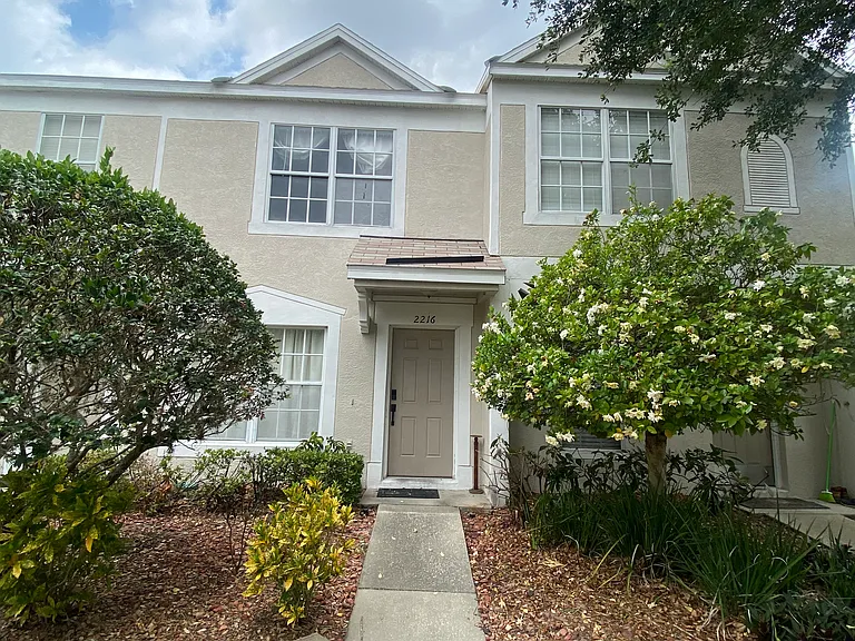 2216 Lake Woodberry Cir — Photo 2