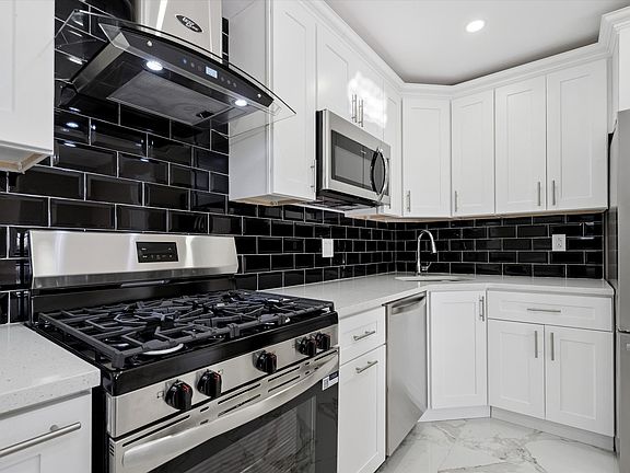 4th image of 9174 Frankford Ave APT A