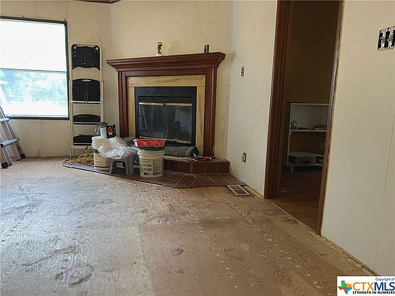 5th image of 348 Willow Dr