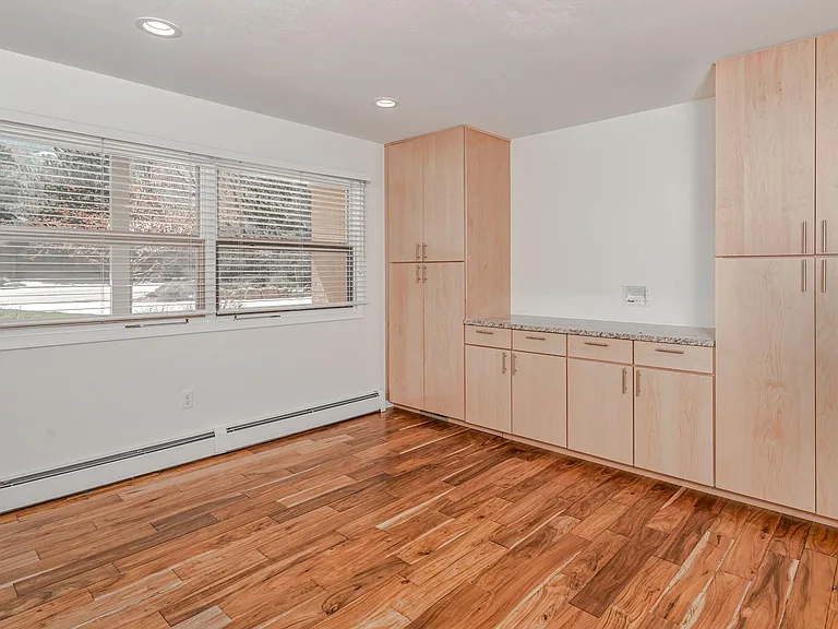565 Jack Pine Ct — Photo 5