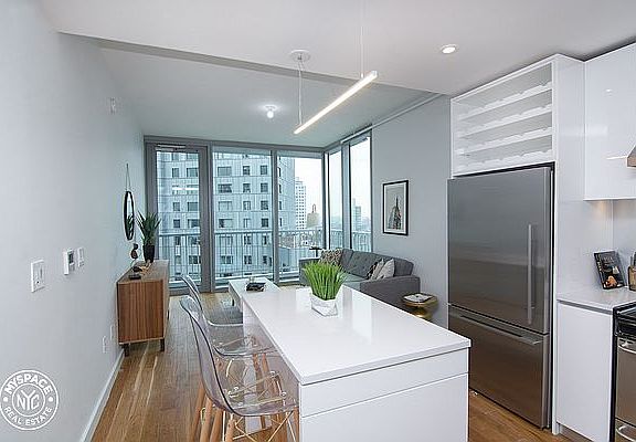 3rd image of 436 Albee Sq APT 6B
