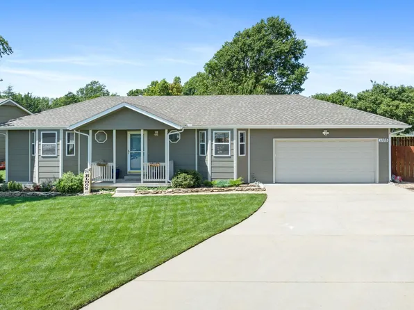1105 Red Sky Ct, Winfield, KS 67156