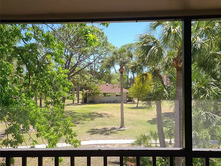 924 La Costa Cir #4 — Photo 15