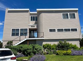 566 Dune Rd, Westhampton, NY 11978