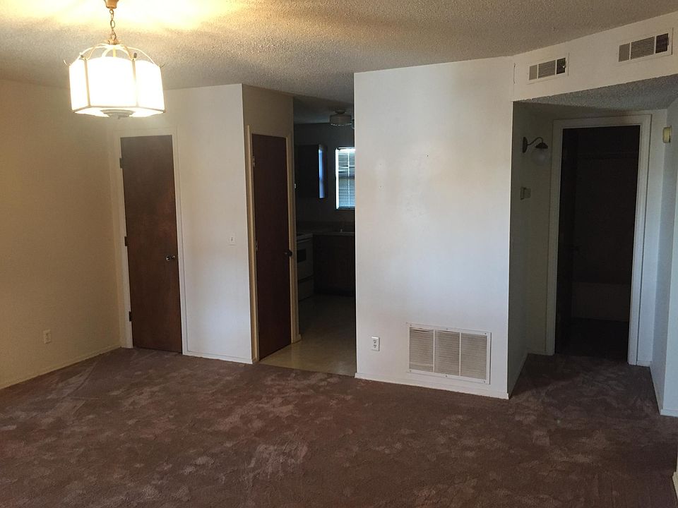 2nd image of 241 Hillcrest Rd APT 9