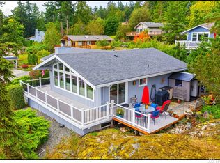 438 Klickitat Dr, La Conner, WA 98257