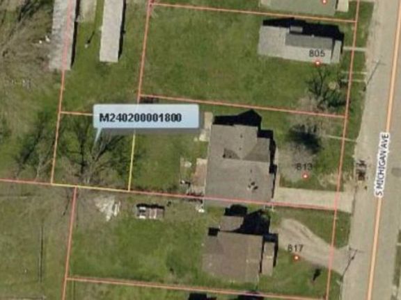 3rd image of 813 S Michigan Ave