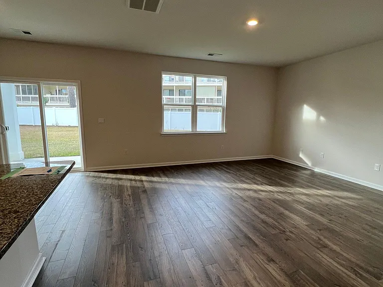 181 Kelsey Ct — Photo 7
