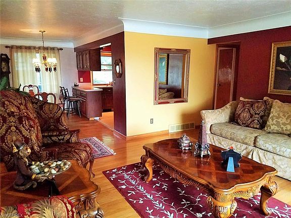 3rd image of 4226 Dawncliff Dr