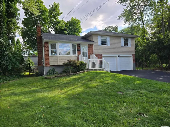 4 Hayfield Court, Commack, NY 11725