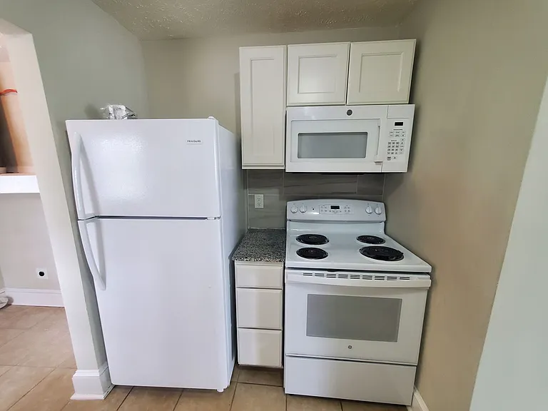 222A Woodrow St — Photo 7