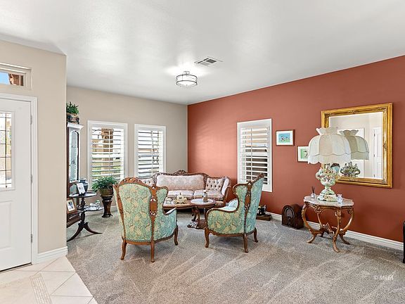 4th image of 805 Vista Dr