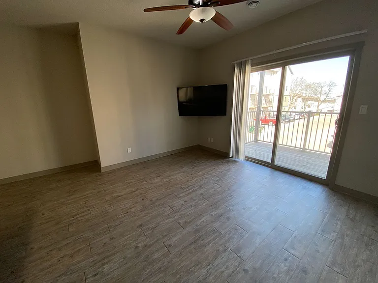 4132 Lincoln Swing — Photo 5