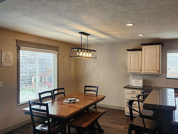 5th image of 121 Chandler Ln