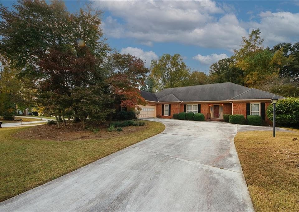 1st image of 2071 Weatherstone Cir SE