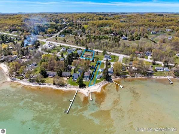 5910 S Cummings St, Suttons Bay, MI 49682