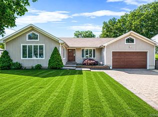 158 Saint Nicholas Avenue, Smithtown, NY 11787