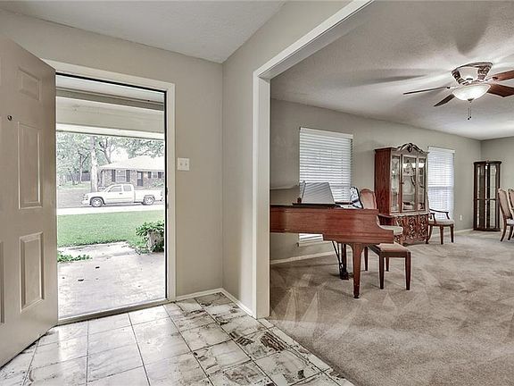 5th image of 225 Betty L Ln