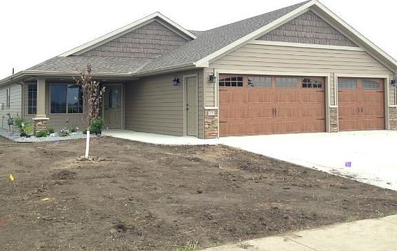 3rd image of 5721 Glenview Ln
