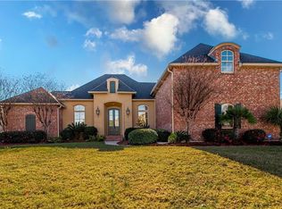 190 Islander Dr, Slidell, LA 70458