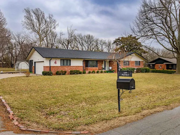 11208 W Valley Hi Ct, Wichita, KS 67209