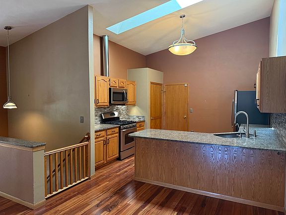 4th image of 6521 Laurelwood Dr