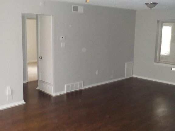 3rd image of 6125 Belle Forest Dr