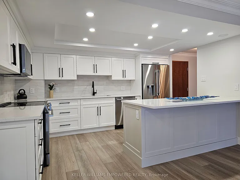 33 University Ave #1907 — Photo 7