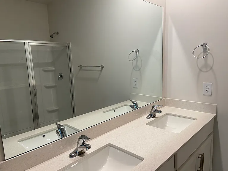 1251 Middlecrest Dr — Photo 13
