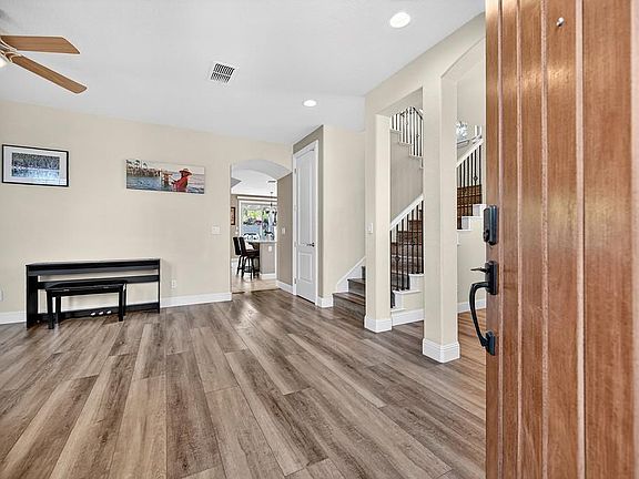 5th image of 343 Carpenter Hill Rd