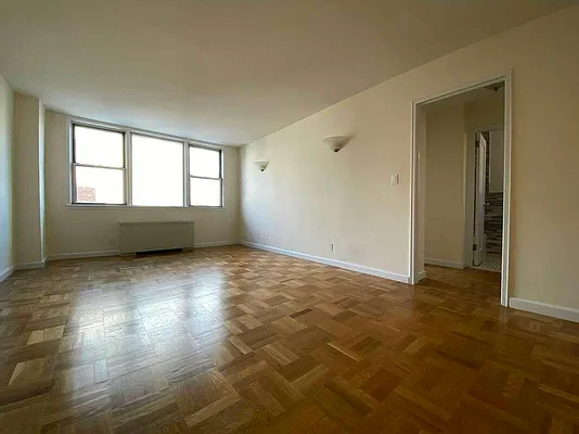 Rented by Bond New York | media 10