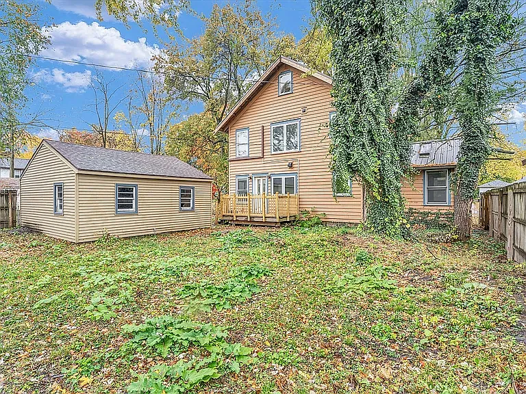 506 S Poplar St — Photo 30