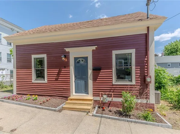 16 Canal St, Woonsocket, RI 02895