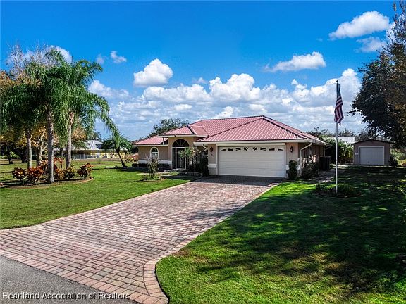 2nd image of 5811 Twisted Oaks Dr