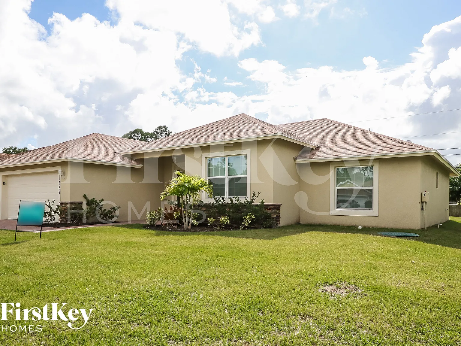4 bed, 2.0 bath, 1900 sqft, $2,520 — Photo 3