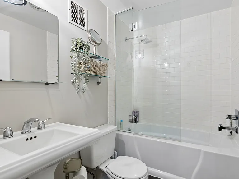 1000 W Washington Blvd #430 — Photo 16