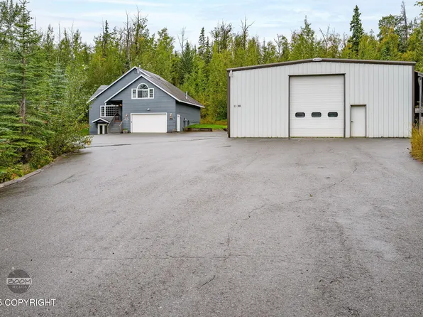 1100 N Golden Hills Dr, Palmer, AK 99645