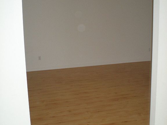 5th image of 4016 To 4018 Quail Dr SE