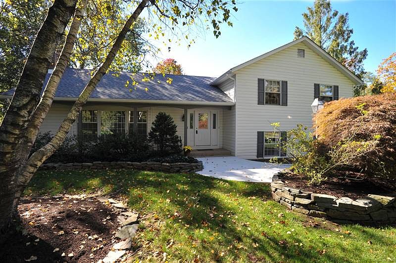 2022 Quarter Mile Rd, Bethlehem, PA 18015 | Zillow