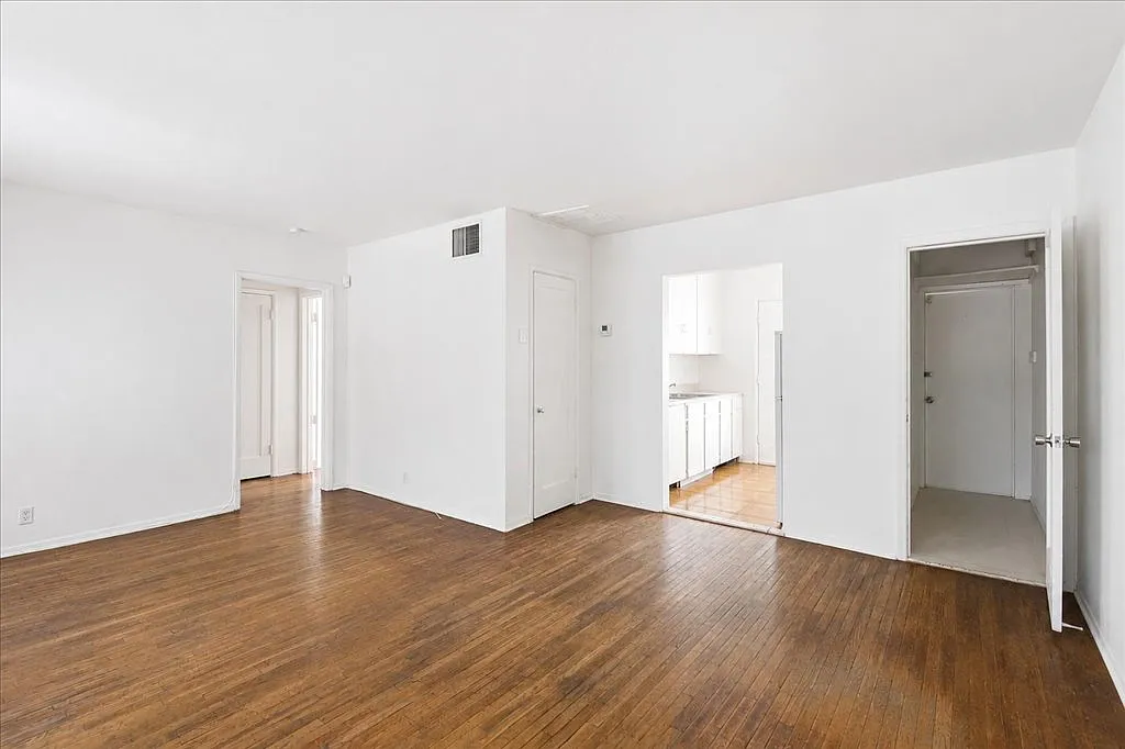1 bed, 700 sqft, $1,190 — Photo 4