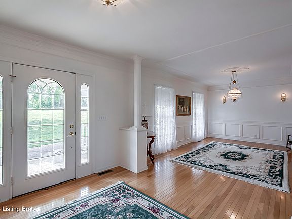 2nd image of 141 Windsong Ct