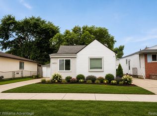 8273 Fremont St, Westland, MI 48185