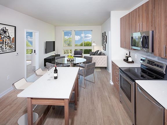 4th image of 2803 Poag St #7442a04b2