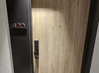 1 Fairview Rd E #420, Mississauga, ON L5A 4C6