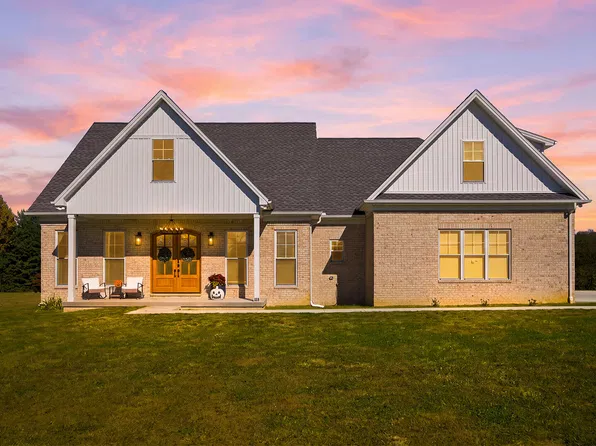 129 Wellington Ln, Frankfort, KY 40601