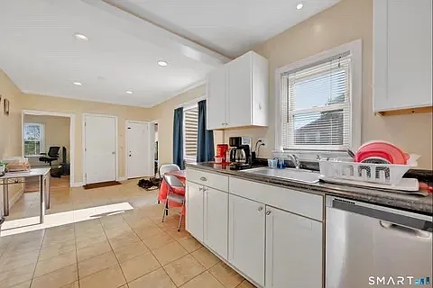14 White Oak Ave #1 — Photo 3