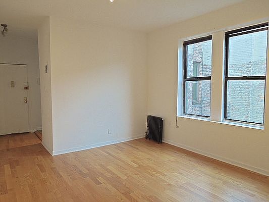 4th image of 446 Saint Johns Pl #D6