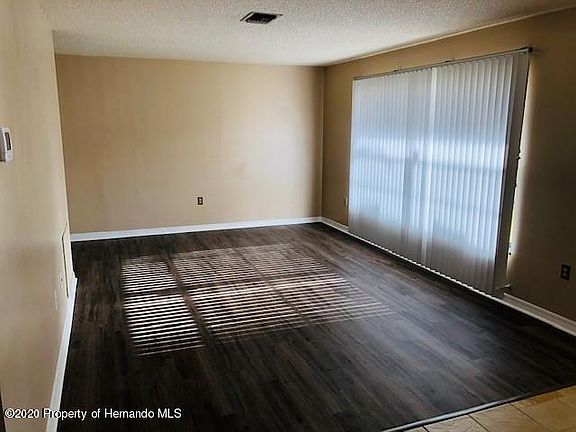 5th image of 2150 Cottondale Ave