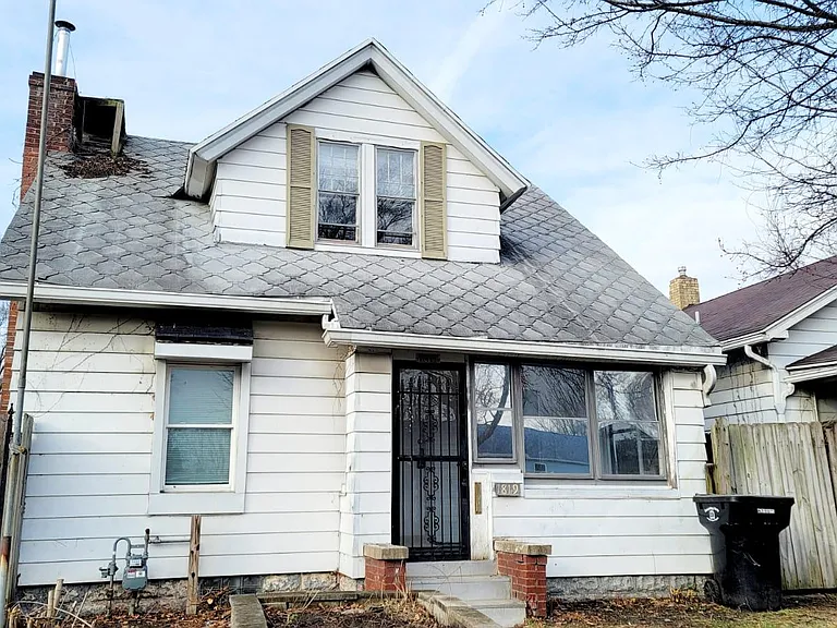 1819 S Taylor St — Photo 1